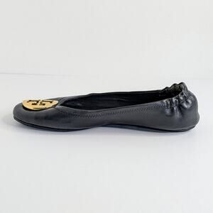 Tory Burch Minnie Travel Flats 8 Black Leather Gold Logo Ballet Designer GUC